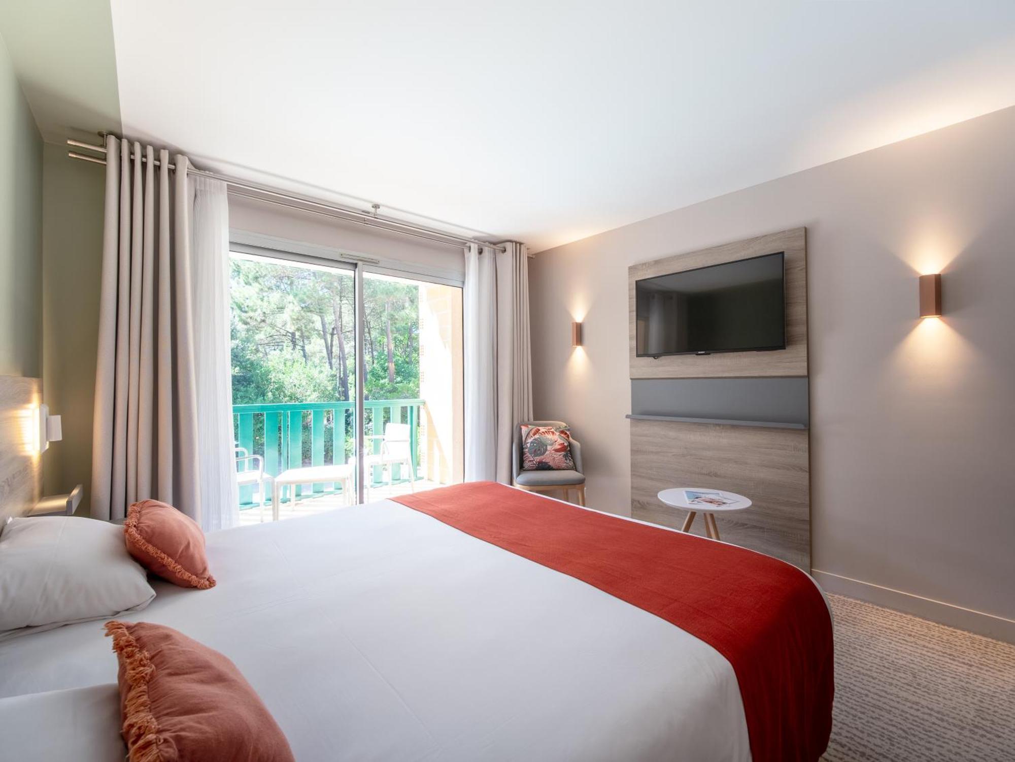 Hotel & Spa Vitalparc, The Originals Collection ラカノー エクステリア 写真